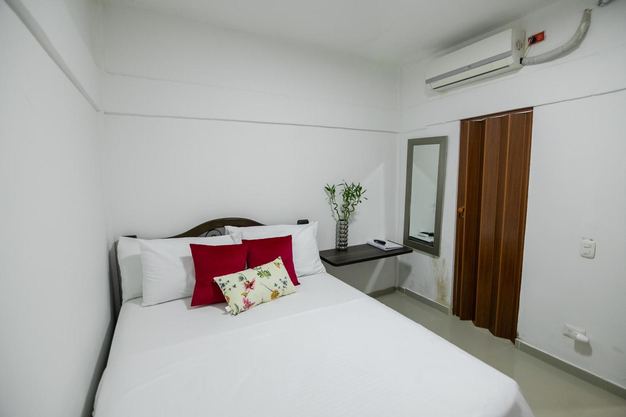 Hospedaje Rosa Blanca Cartagena Екстер'єр фото